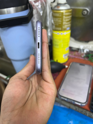 iPhone 11 64g មានស្គេន