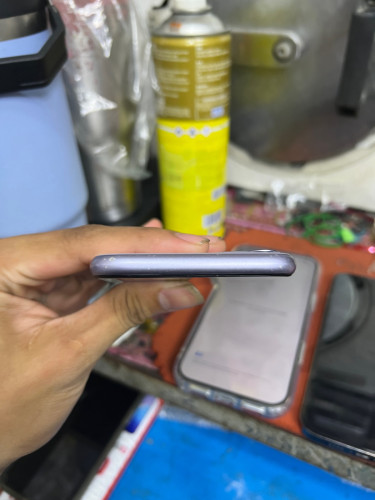 iPhone 11 64g មានស្គេន