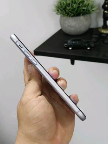 iPhone 11 64g សានុំហ្សីន ស្អាត98%
