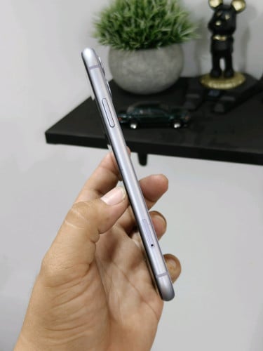 iPhone 11 64g សានុំហ្សីន ស្អាត98%