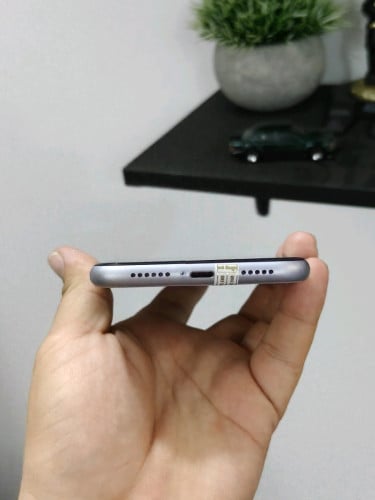 iPhone 11 64g សានុំហ្សីន ស្អាត98%