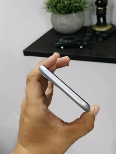 iPhone 11 64g សានុំហ្សីន ស្អាត98%