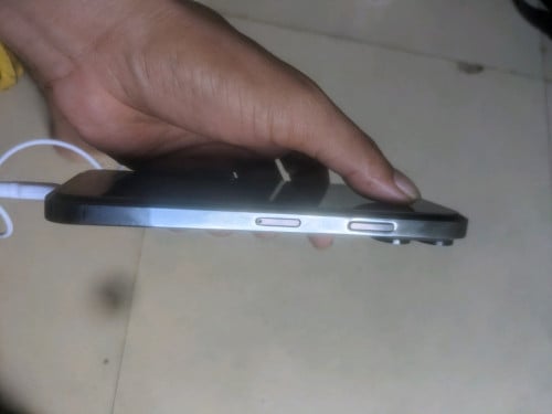 iPhone 11ProMax ឡើងសំបកស្អាត
