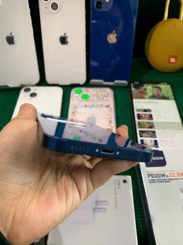 iPhone 12 ចចារ