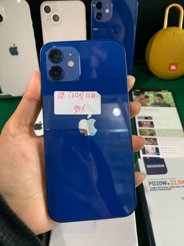 iPhone 12 ចចារ