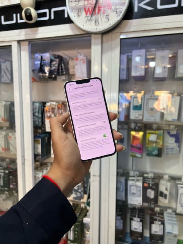 iPhone 13 ពណ៌ផ្កាឈូក 🍏 LLA 128GB  Battery 90% 🔋 តួស្អាត 99% សំណុំហ្សីន