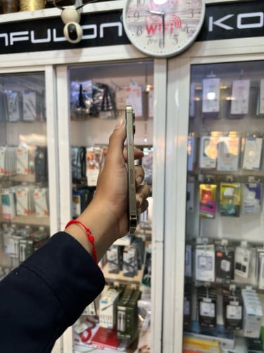 iPhone 13pro max 🍏128GB LLA  Battery 93% 🔋 តួស្អាត 99% សំណុំហ្សីន