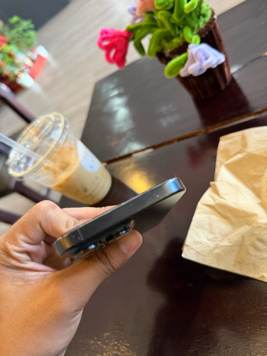 iPhone 15 Pro Max ZA សុីម២ សានុំណែន ស្អាត 675$