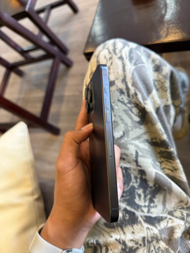 iPhone 15 Pro Max ZA សុីម២ សានុំណែន ស្អាត 675$