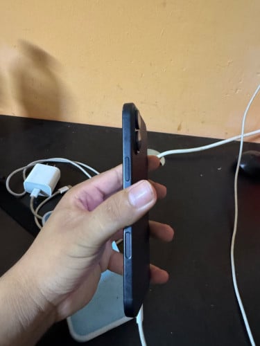 iPhone 16 Plus LL/A 98% 128G battery 100%