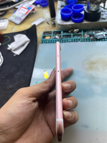 iPhone 7 សាណុំ​សុីន​លក់​9មុឺន