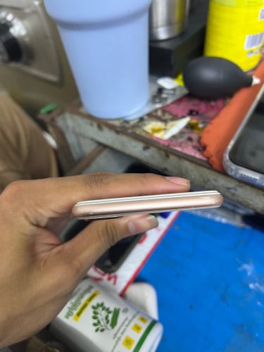 iPhone 8+ 64g ស្អាត់99%