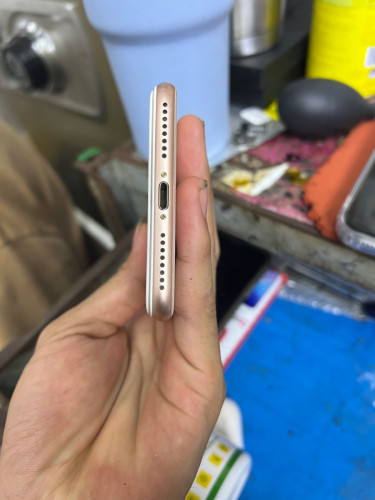 iPhone 8+ 64g ស្អាត់99%