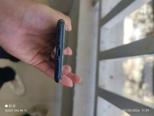 Iphone se 2 ប្រញាប់លុយ