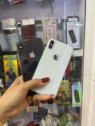 iPhone X/64GB អត់ស្គែនតួរ97%លក់ធូរៗ