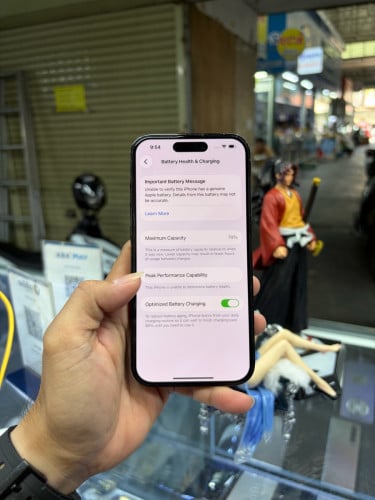 Iphone14Pro LL 128G ប្រើESIM ម៉ាសុីនស្រុីនឆ្លាស អត់ស្គេន