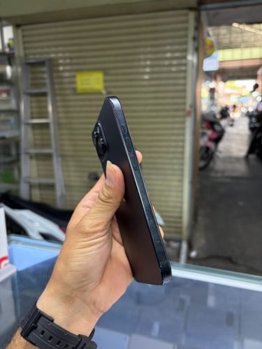 Iphone15 256G CH sim2 ម៉ាសុីនអេក្រង់ស្រុីន ឆ្លាសម៉ាសុីន