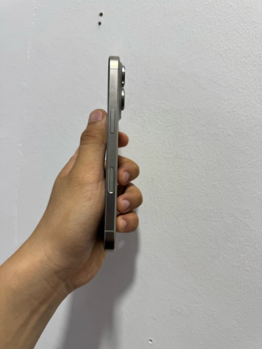 iPhone16Pro CH