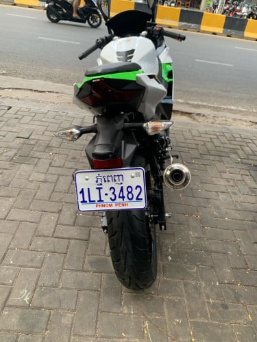 Kawasaki ninja 250 2021 99%