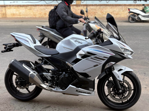 KAWASAKI NINJA400CC 2023 (💔)