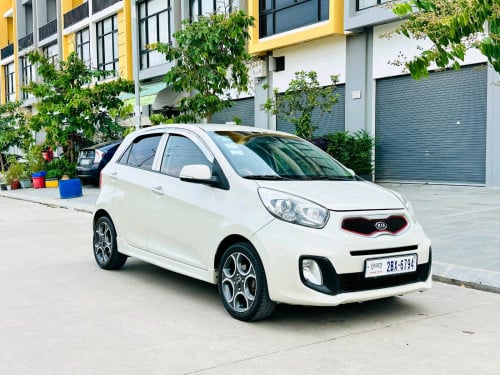 Kia Morning 2012 Full Smart Key F Sport (ពណ៌ទឹកដោះគោ)