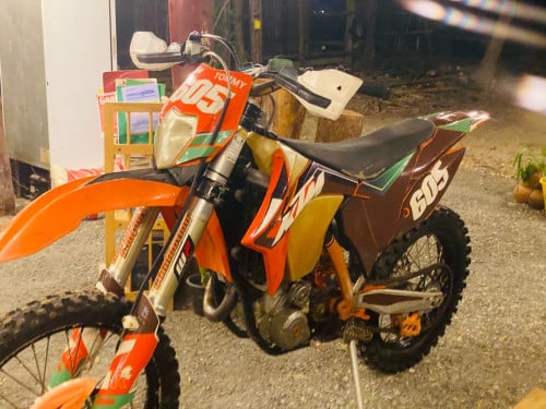KTM 250 SX-F 2011 មានពន្ធមិនទាន់រៀបចំ តម្លៃទន់ៗ