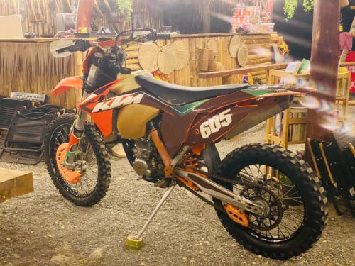KTM 250 SX-F 2011 មានពន្ធមិនទាន់រៀបចំ តម្លៃទន់ៗ