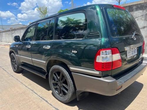 LAND CRUISER 98 ម៉ាស៊ូតសុិនធំ24ហ្វាលថ្មី 11800$ចចារ
