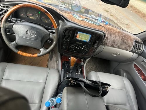 LAND CRUISER 98 ម៉ាស៊ូតសុិនធំ24ហ្វាលថ្មី 11800$ចចារ