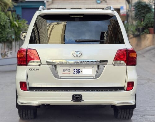Landcriuser GXR V8 2015 Arab Diesel ម៉ាស៊ូត