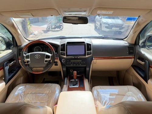Landcriuser GXR V8 2015 Arab Diesel ម៉ាស៊ូត