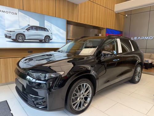 Leapmotor C10 ឆ្នាំ 2026 Global Spec ជិះបានចម្ងាយ 530km មានធានាច្បាស់លាស់ពីក្រុមហ៊ុននាំចូលផ្លូវការ