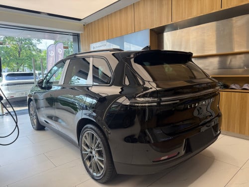Leapmotor C10 ឆ្នាំ 2026 Global Spec ជិះបានចម្ងាយ 530km មានធានាច្បាស់លាស់ពីក្រុមហ៊ុននាំចូលផ្លូវការ