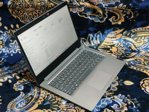 Lenovo IdeaPad 3 14IML05