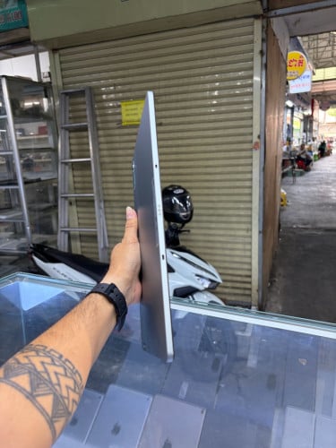 Lenovo pad pro12.7inh 256G Ram8G សានុំស្រុីន 99% ខេសស្រុីន