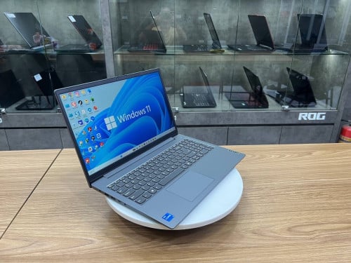 Lenovo V15 G5 (study&working)