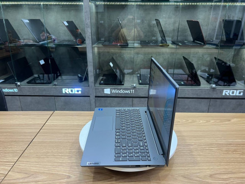 Lenovo V15 G5 (study&working)