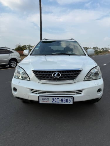 Lexus 400h full H-full pong 2