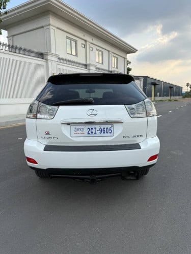 Lexus 400h full H-full pong 2