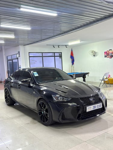 Lexus IS200T 2016 F-Sport