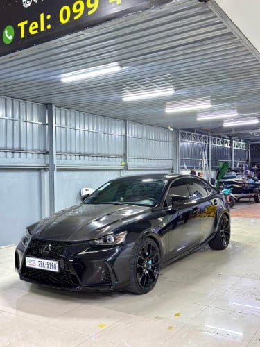 Lexus IS200T 2016 F-Sport