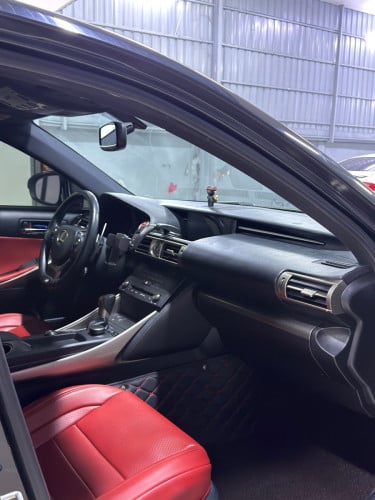 Lexus IS200T 2016 F-Sport