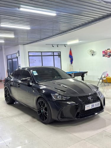 Lexus IS200T 2016 F-Sport For Sale. ពណ៍ : ខ្មៅ/ឈឺរឺ 🍒ម៉ាសុីន : សាំង , 2.0L ,V4. Turbo (សុីសាំងតិច)