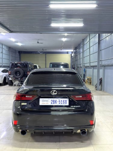 Lexus IS200T 2016 F-Sport For Sale. ពណ៍ : ខ្មៅ/ឈឺរឺ 🍒ម៉ាសុីន : សាំង , 2.0L ,V4. Turbo (សុីសាំងតិច)