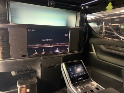 Lexus LM300H 2021 4 Seat VIP black
