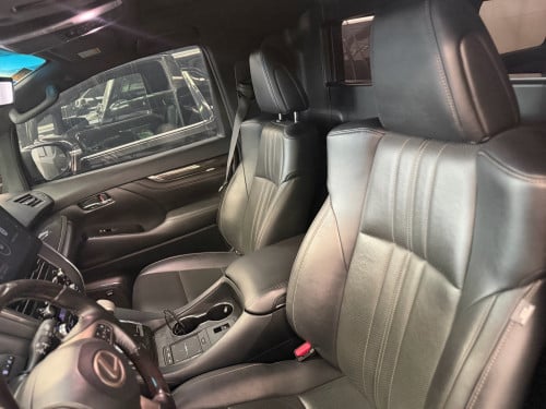 Lexus LM300H 2021 4 Seat VIP black
