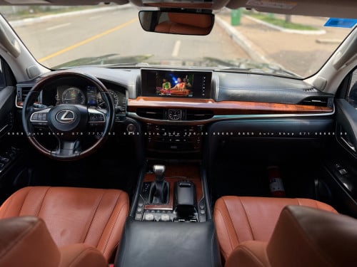 Lexus Lx570 2017 Arab