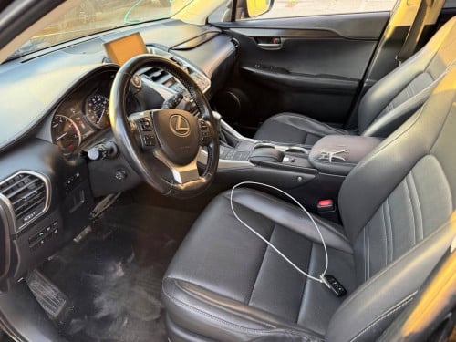 Lexus Nx 200t 5បេតុង ប៉ុង២ តម្លៃពិសេស