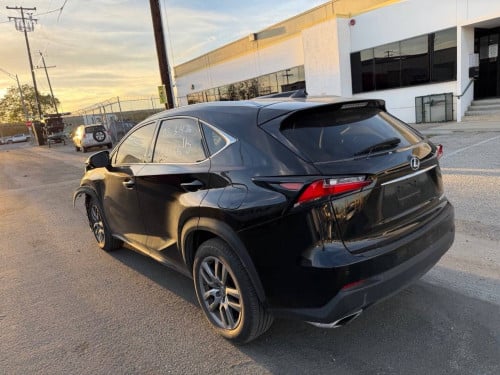 Lexus Nx 200t 5បេតុង ប៉ុង២ តម្លៃពិសេស