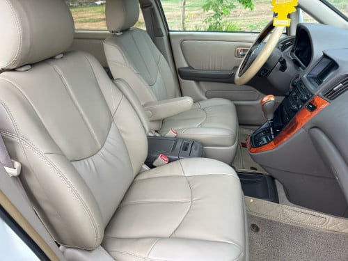 LEXUS RX300 ឆ្នាំ 02 ប៉ុង2